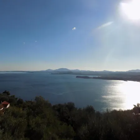 Elli Panoramic View アパート イプソス